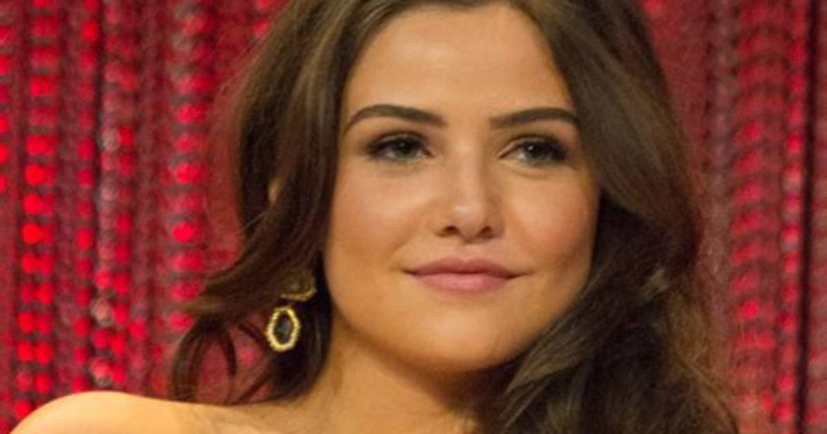Danielle Campbell Net Worth