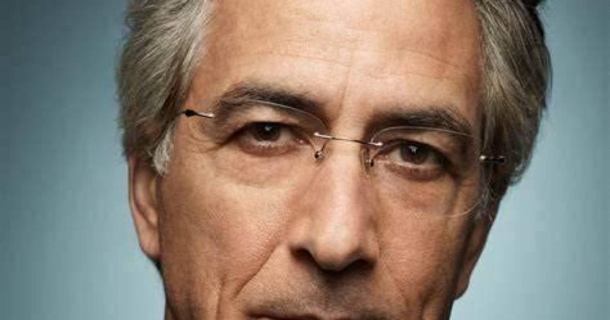 David Strathairn