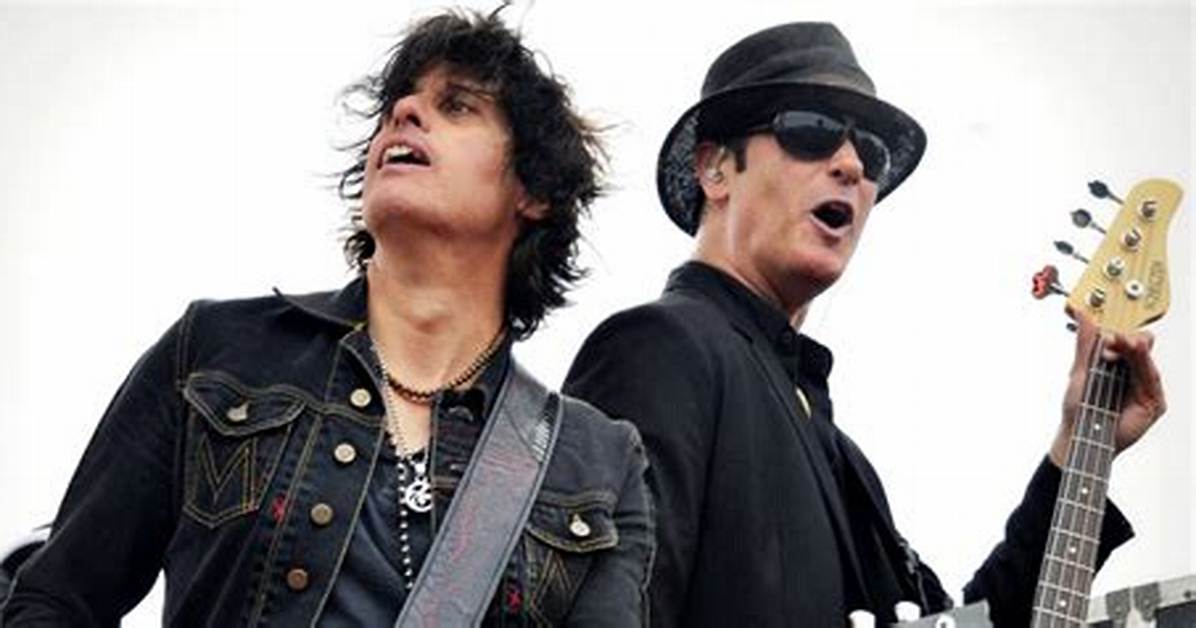 Dean Deleo Net Worth