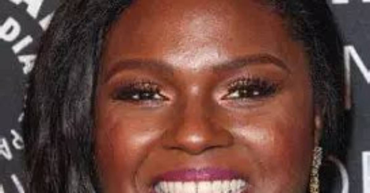 Deborah Joy Winans Net Worth