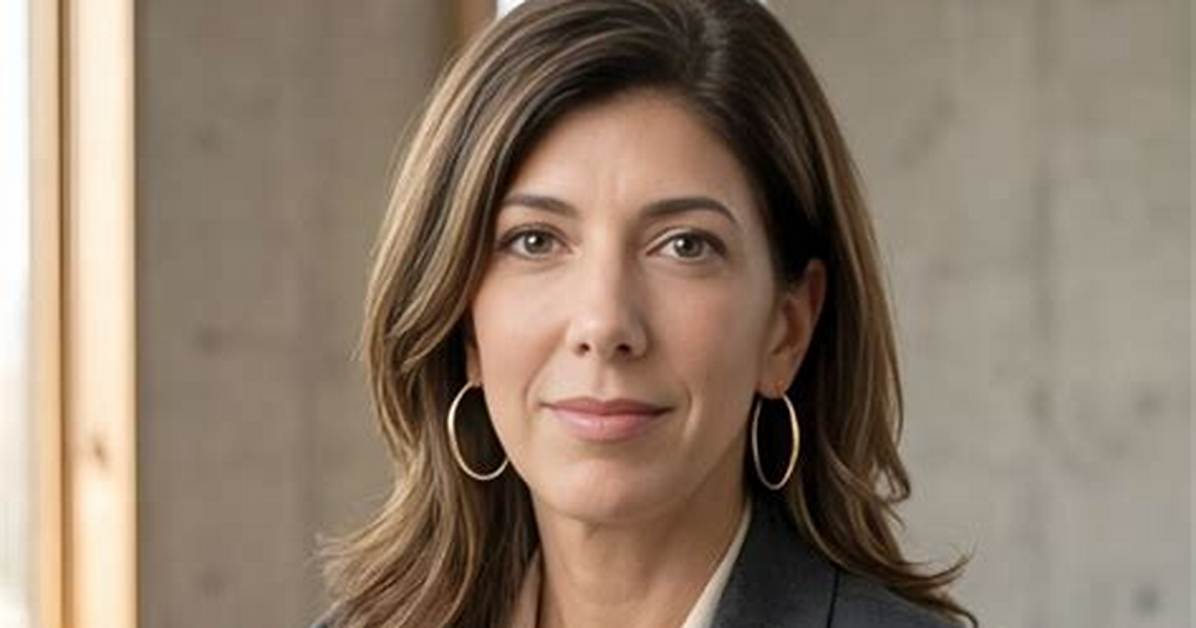Dena Bahrin Net Worth