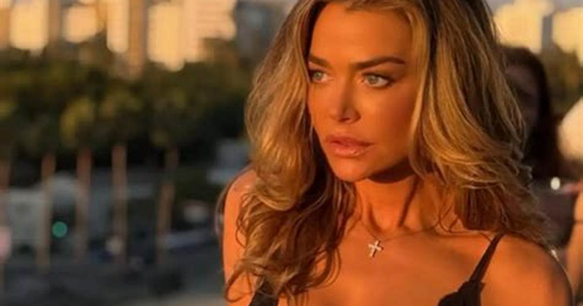Denise Richards Shows off Her Toned Bikini Body