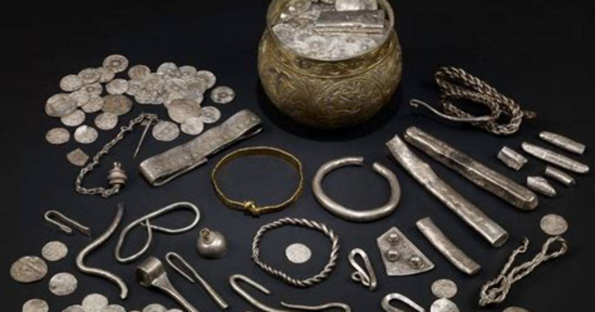 Did Museums Steal Artifacts?