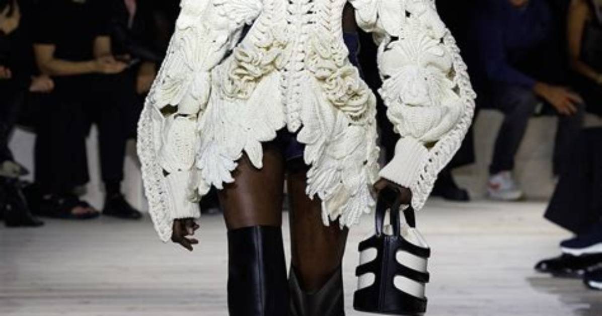 Do Alexander Mcqueen's Stretch?
