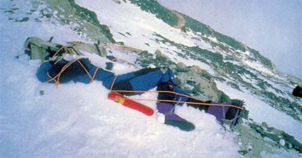 Do Dead Bodies Decompose?