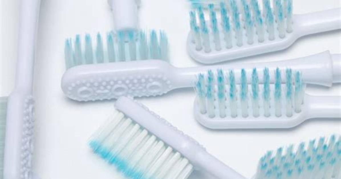Do Dentists Recommend Soft or Medium Toothbrushes?