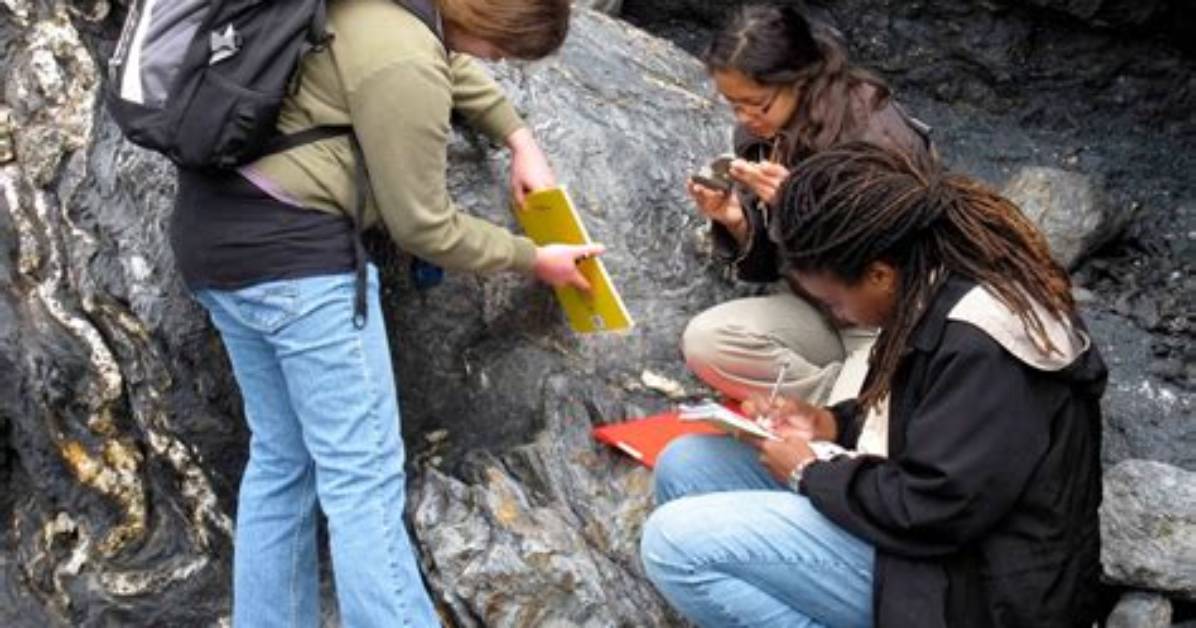 Do Geologists Study Earthquakes?