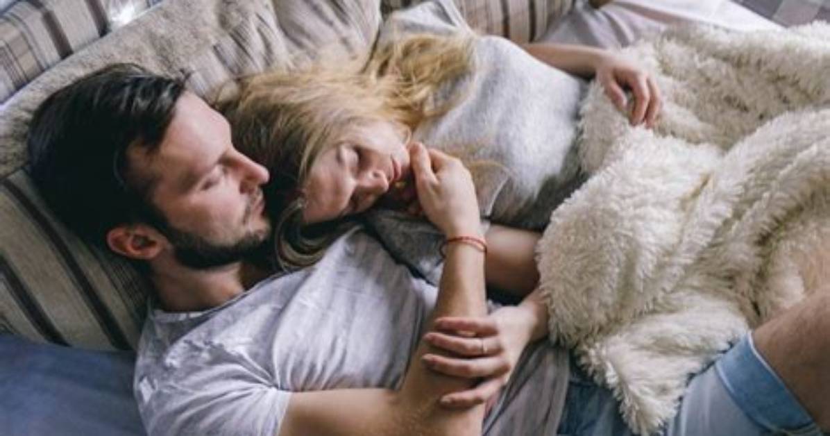 Do Guys Like to Cuddle with Their Girlfriends?