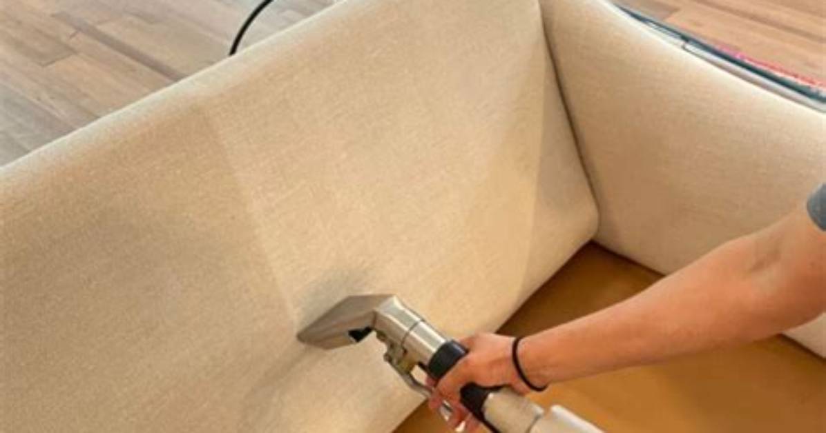 Do I Tip Upholstery Cleaners?