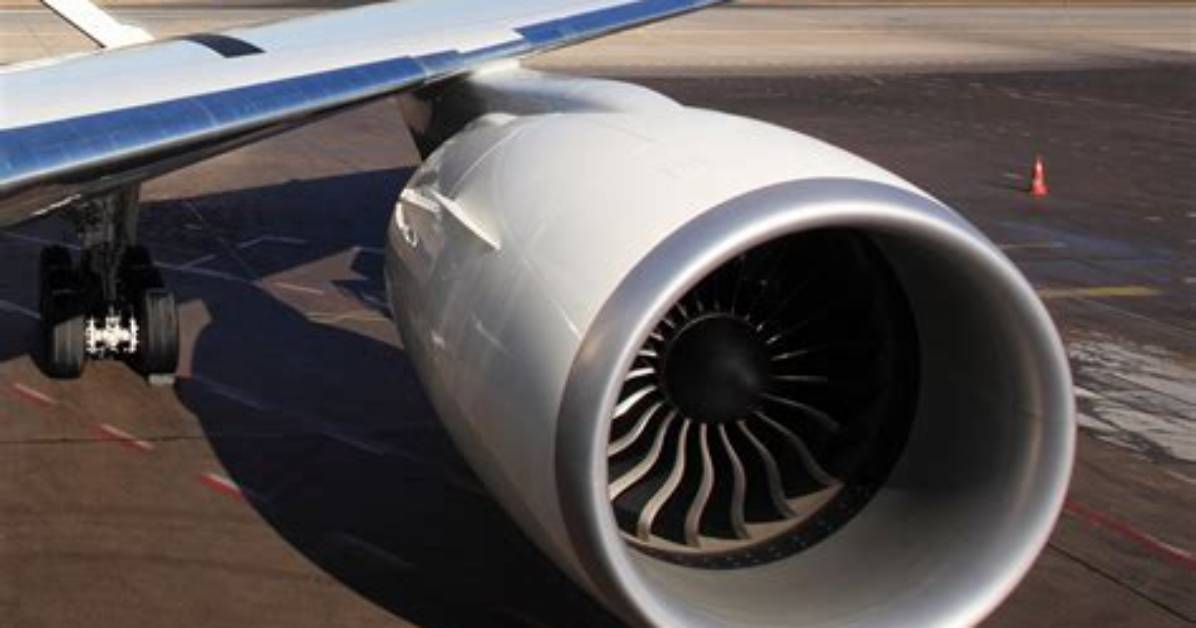 Do Jet Engines Need Oil Changes?