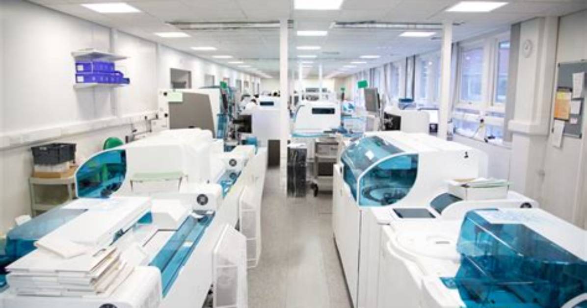 Do Pathology Labs Work Weekends?