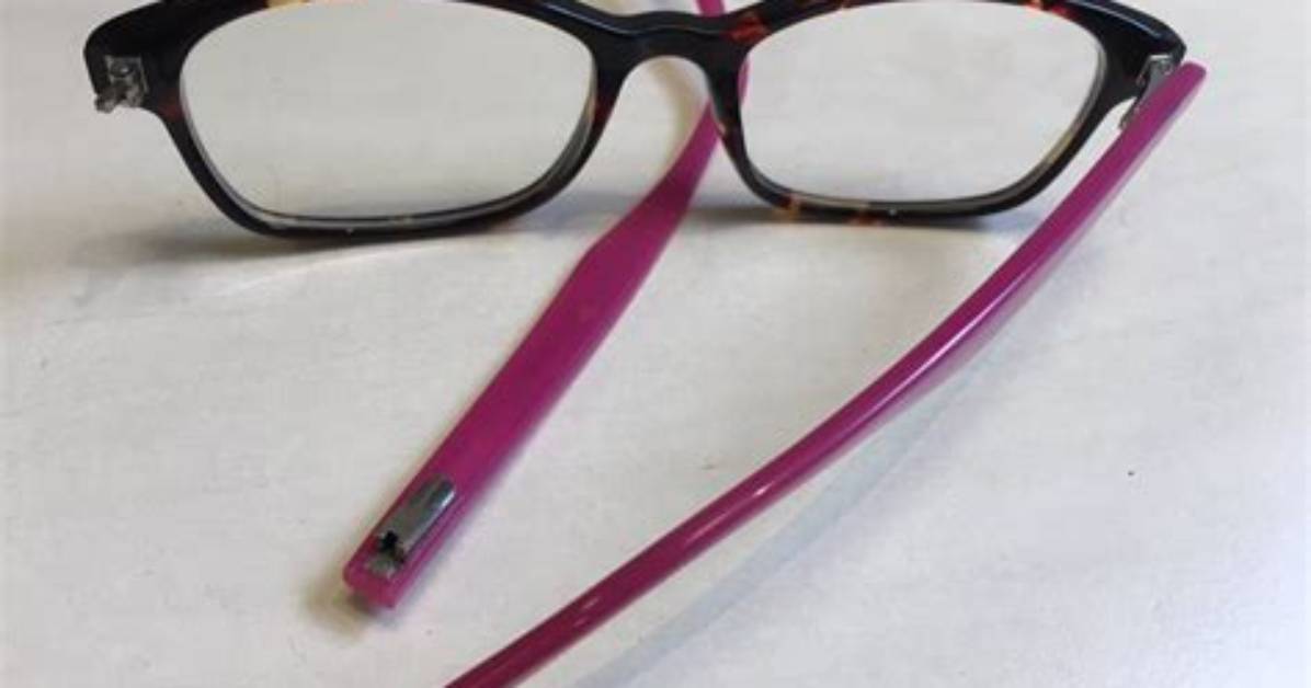 Do Specsavers Fix Glasses?