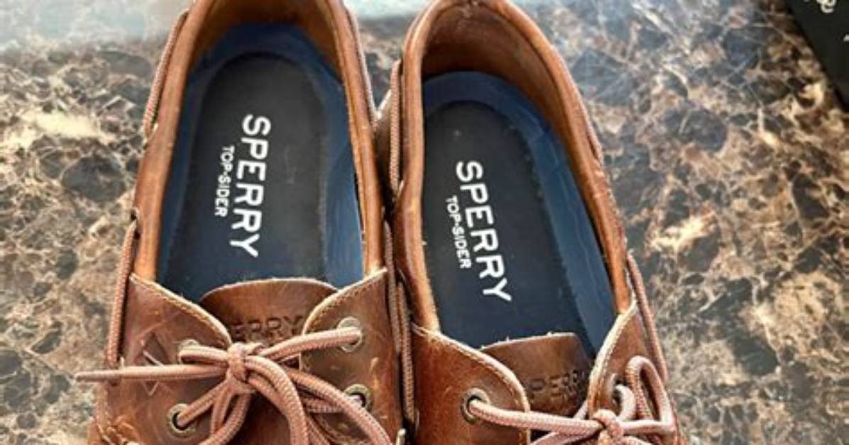 Do Sperry Topsiders Stretch?