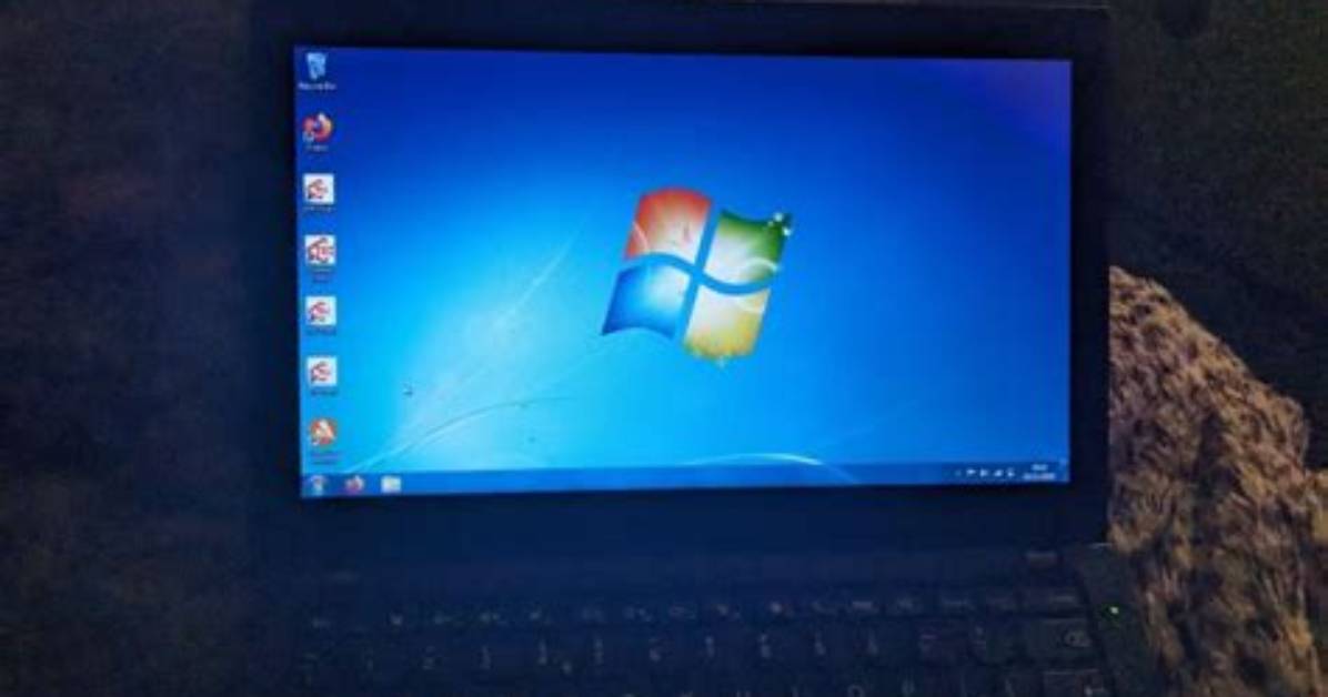 Does Anyone Still Use Windows 7?
