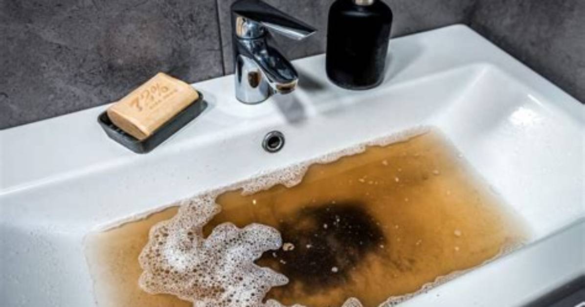 Does Ashes Clog the Sink