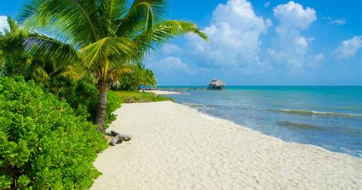 Does Belize Have White Sand Beaches?