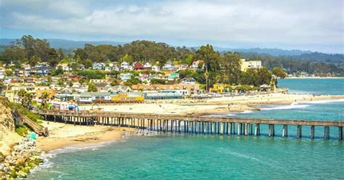 Does Capitola Beach Have Showers?