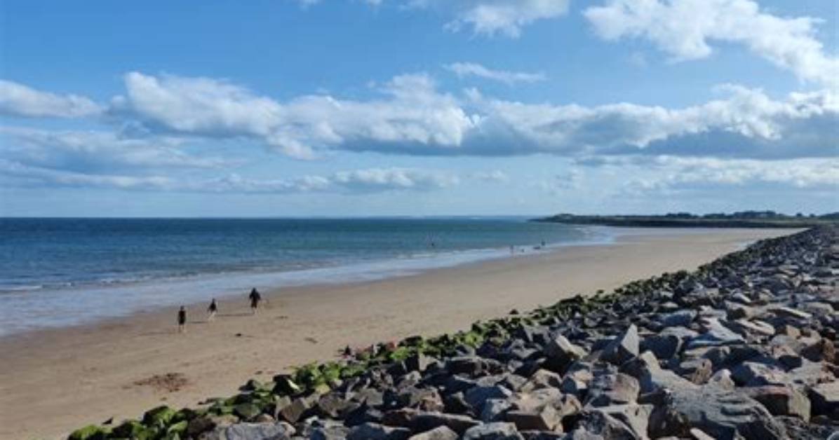 Does Carnoustie Have a Beach?