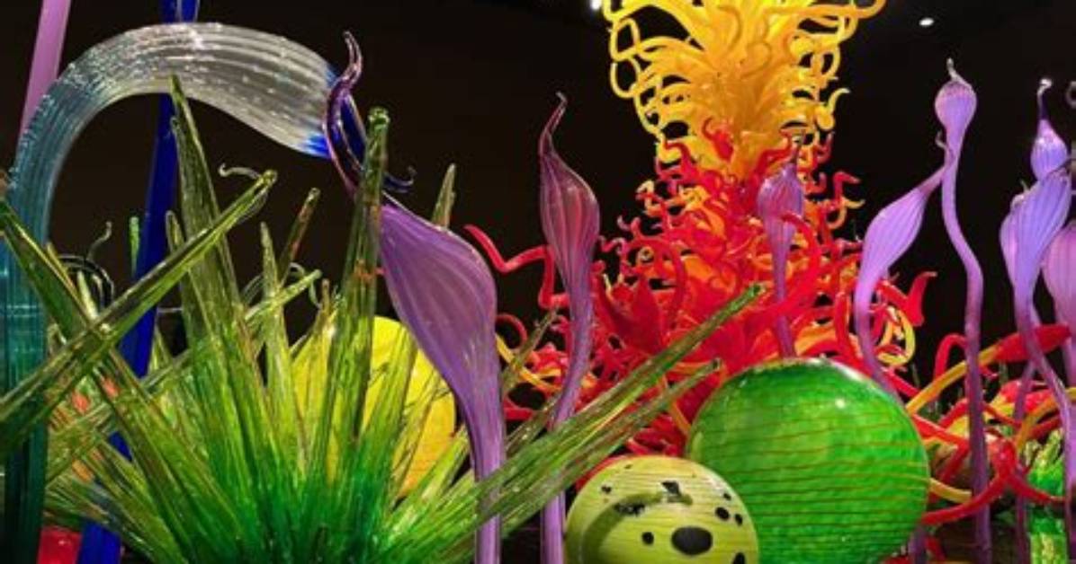 Does Chihuly Have Parking