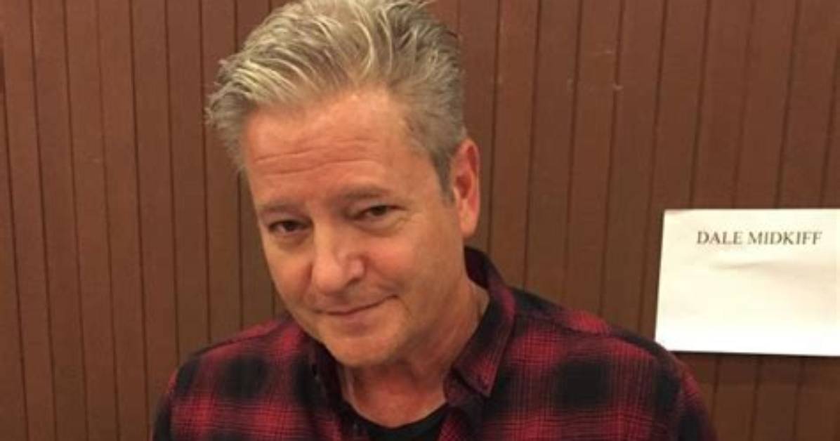 Does Dale Midkiff Sing?
