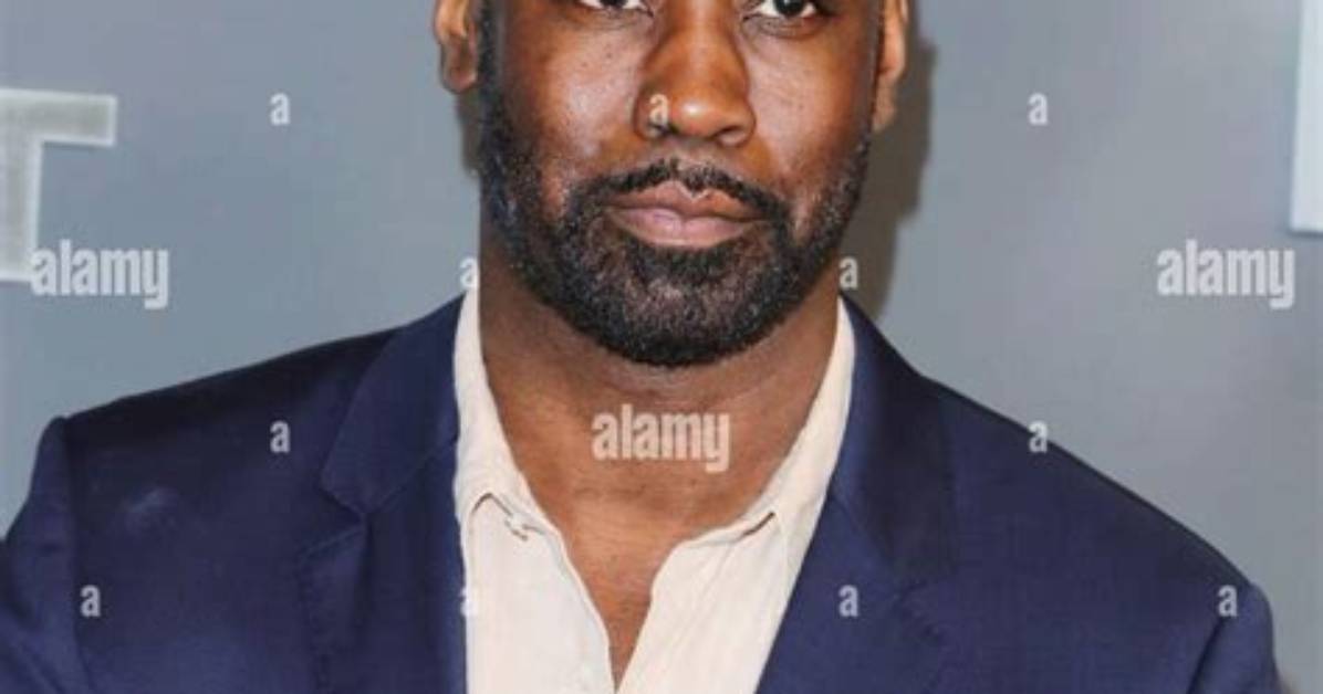 Does Db Woodside Sing?