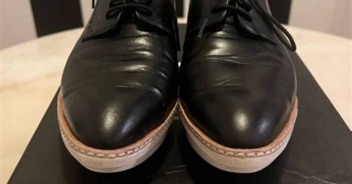 Does Derek Lam Crosby Run Small?