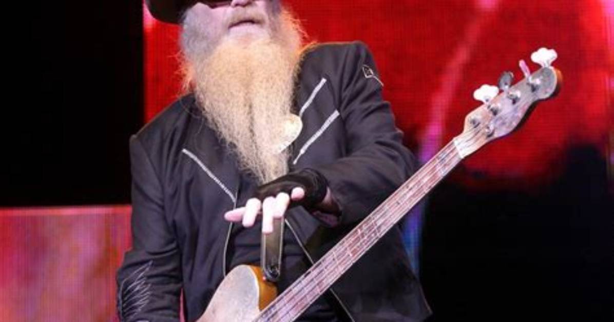 Does Dusty Hill Sing Tush?
