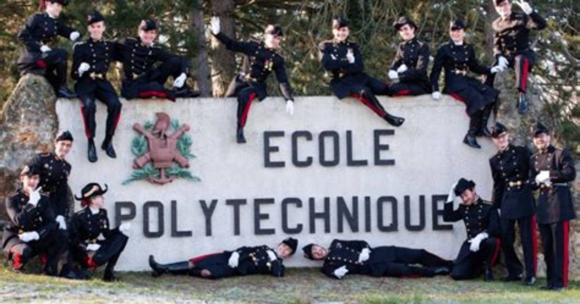Does Ecole Polytechnique Teach in English?