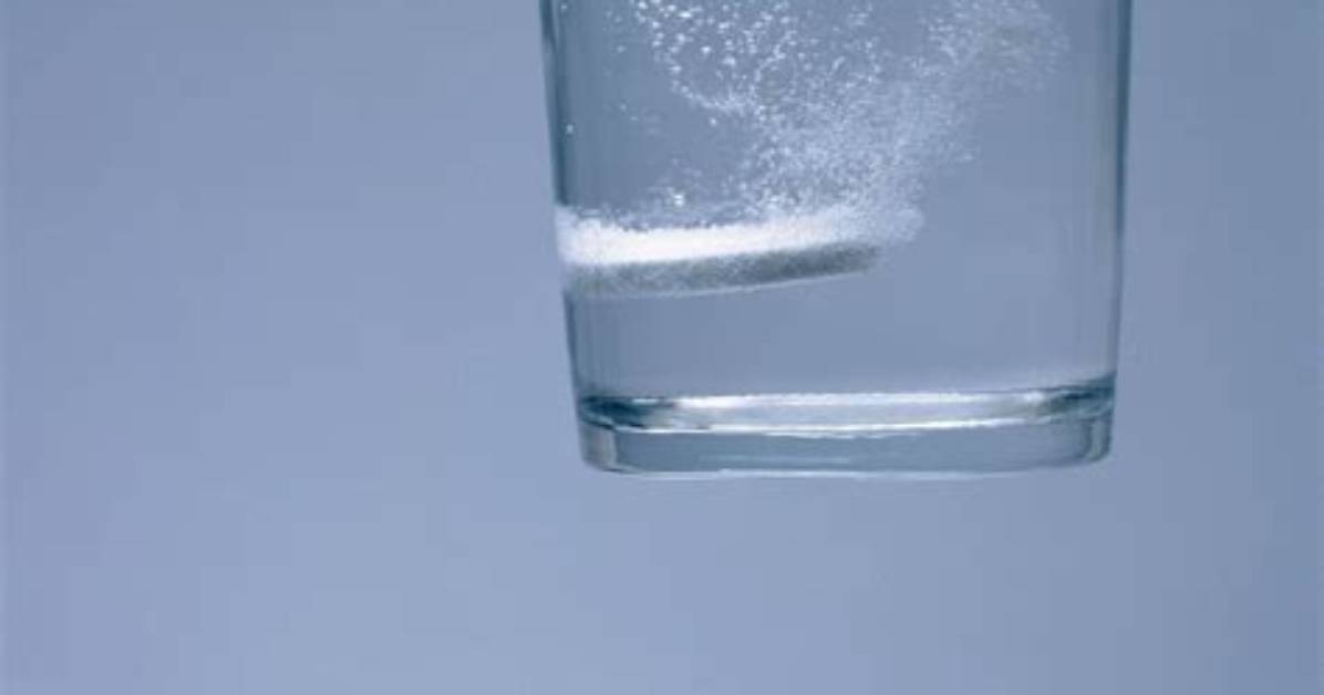 Does Eicosane Dissolve in Water?