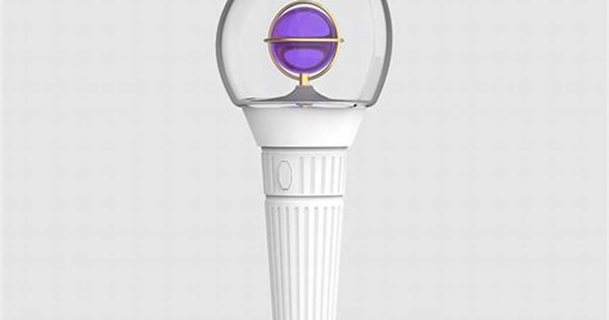 Does Everglow Have a Lightstick?