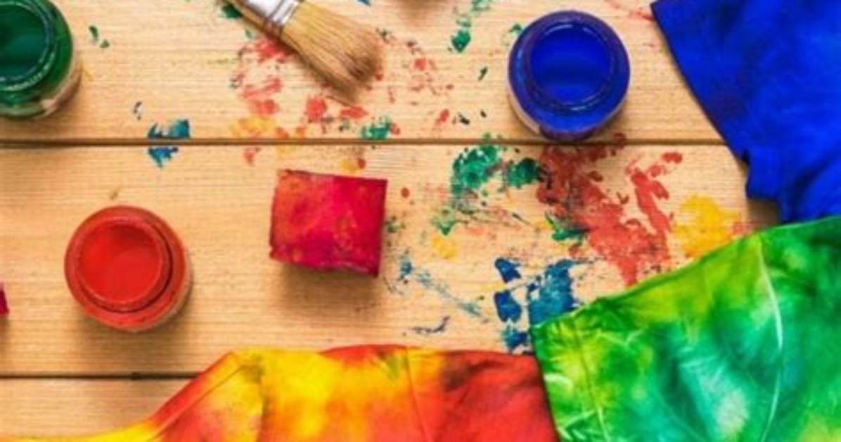Does Food Colouring Dye Clothes?