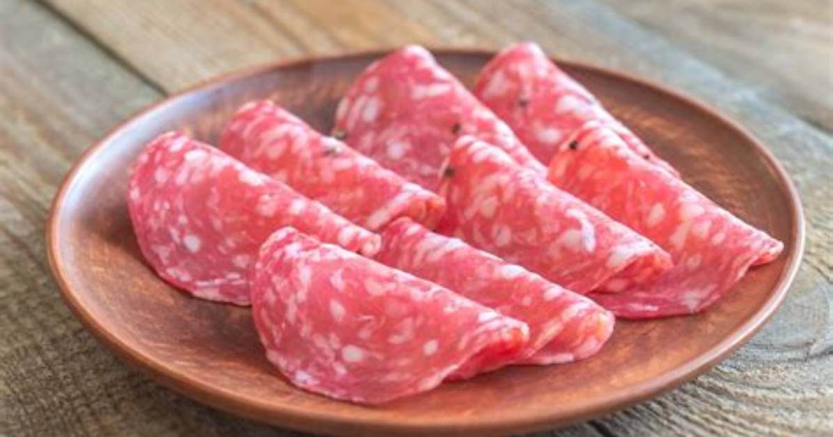 Does Genoa Salami Have Peppercorns?