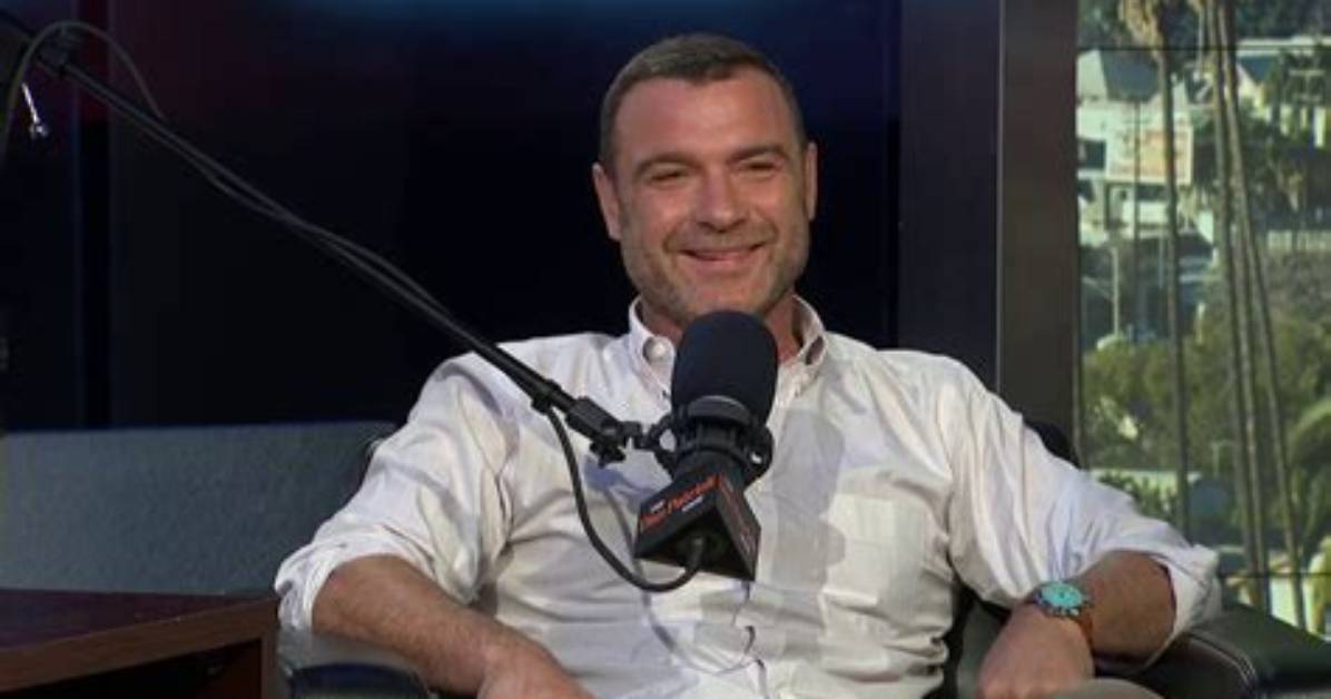Does Liev Schreiber Narrates Hard Knocks?