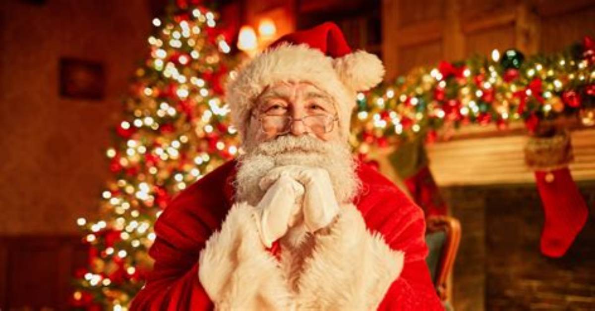 Does Macys Have a Santa Claus