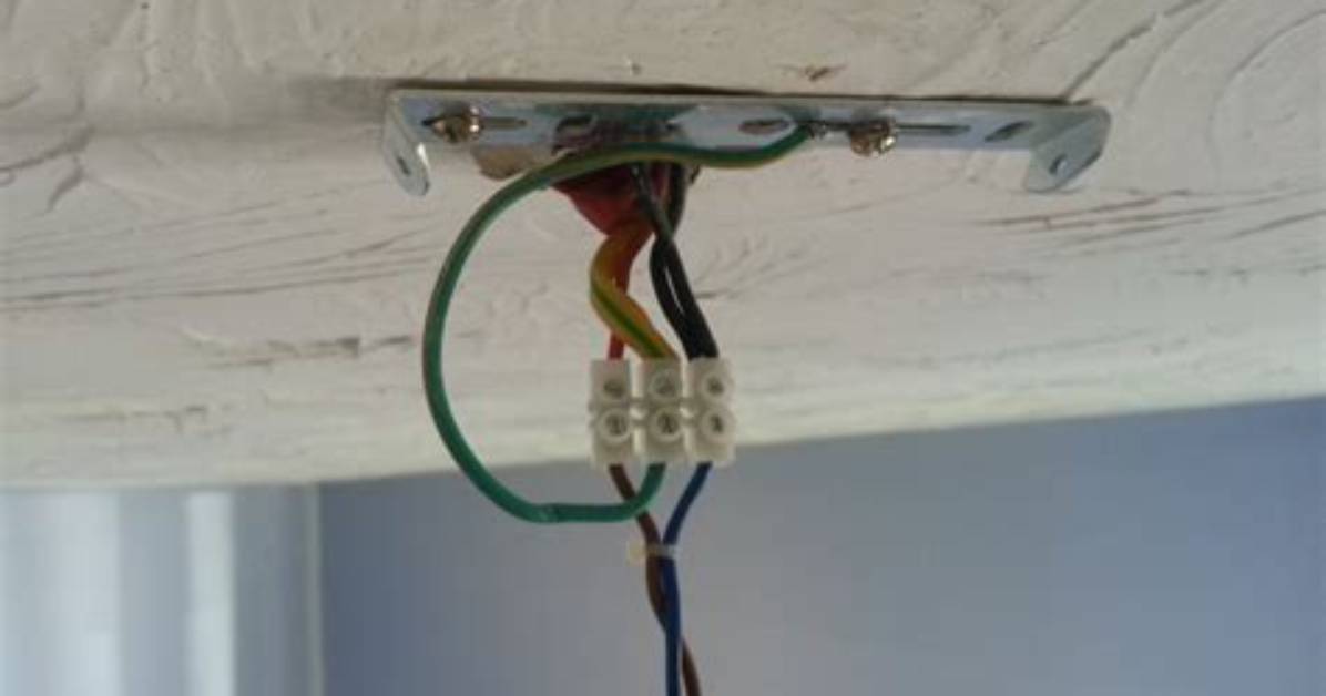 Does My Light Fitting Need an Earth