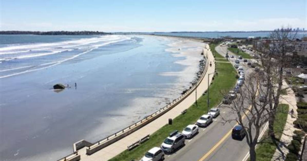 Does Nahant Beach Have Waves?