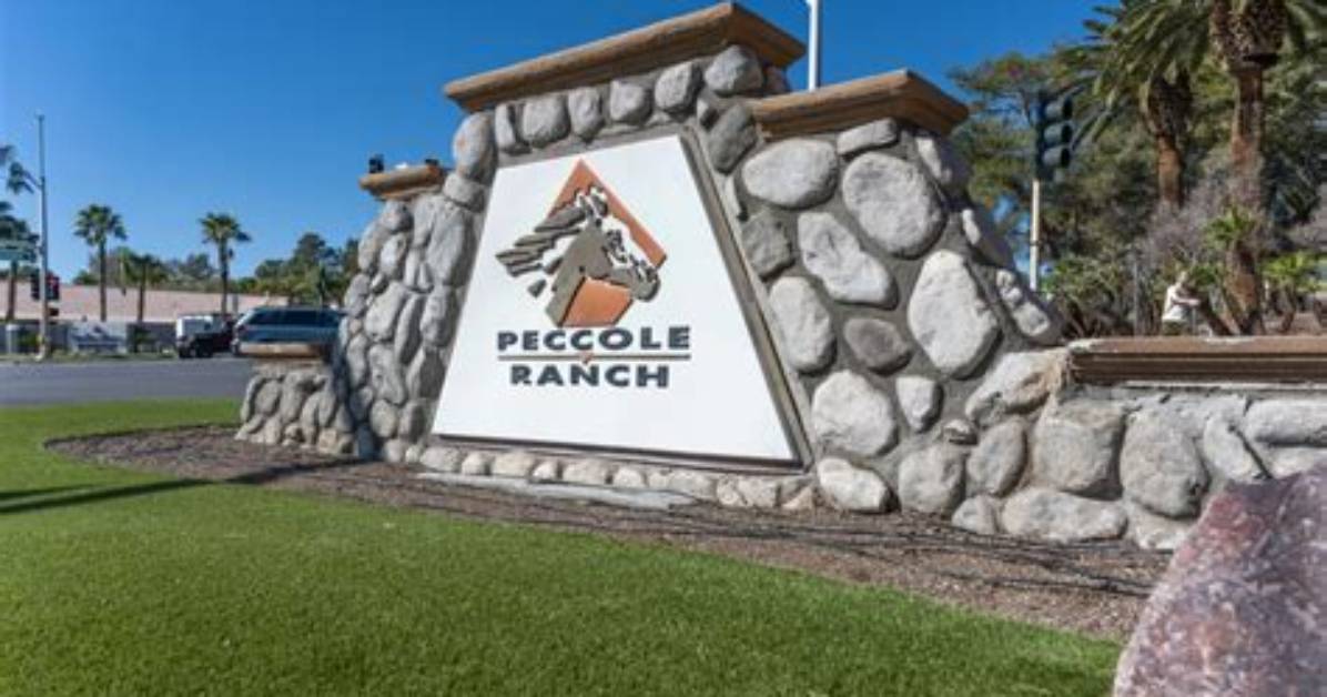 Does Peccole Ranch Have a Community Pool?