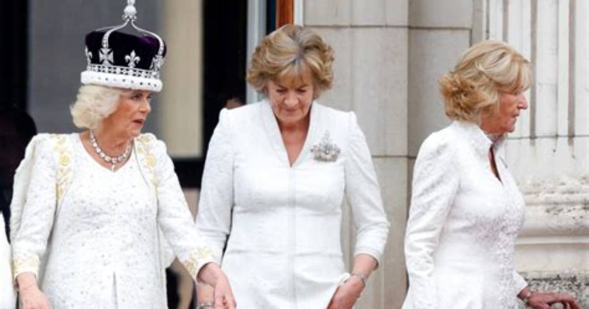 Does Queen Have Lady in Waiting?