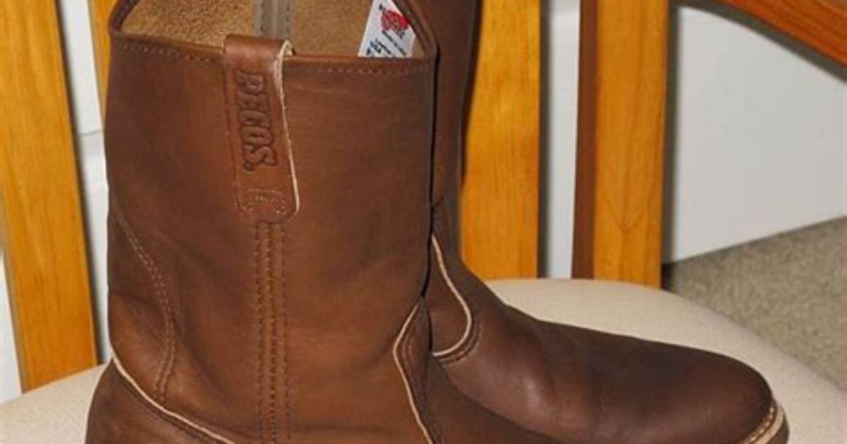 Does Redwing Make Cowboy Boots?