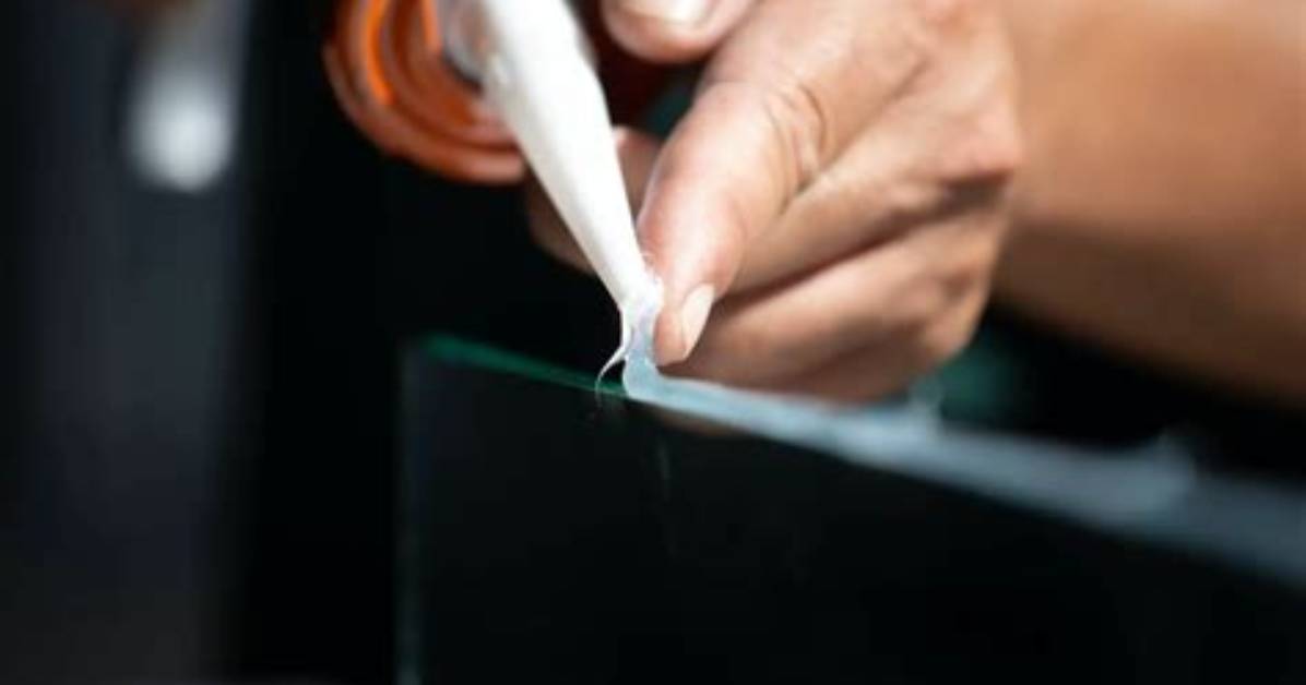 Does Silicone Adhere to Plexiglass