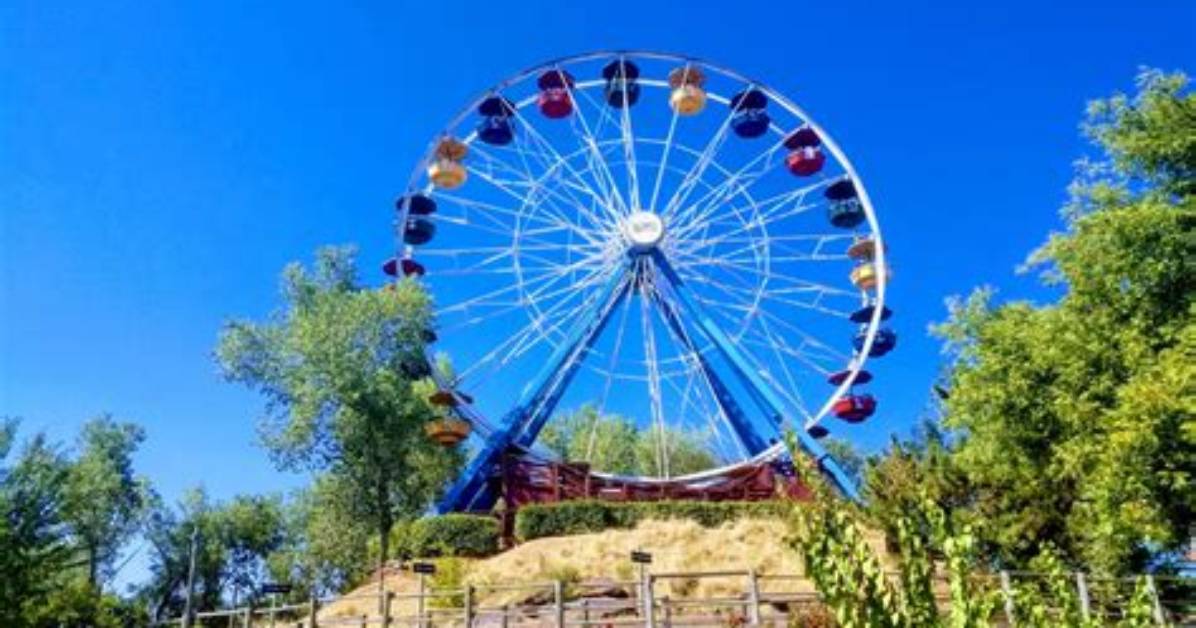 Does Six Flags Have a Ferris Wheel?