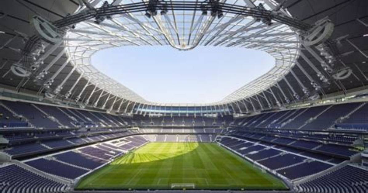 Does Spurs Stadium Have a Retractable Roof?