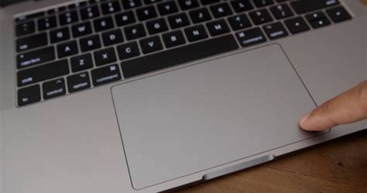 Does the Macbook Pro Trackpad Click?
