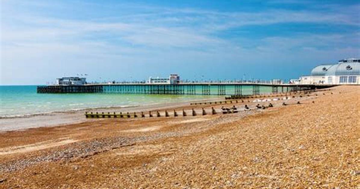 Does Worthing Have a Sandy Beach?