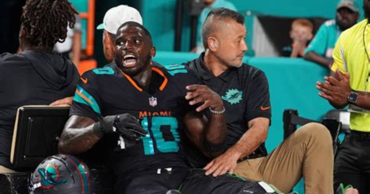 Dolphins’ Tyreek Hill Says He Received Death Threats over Tua Tagovailoa, Patrick Mahomes Comparison