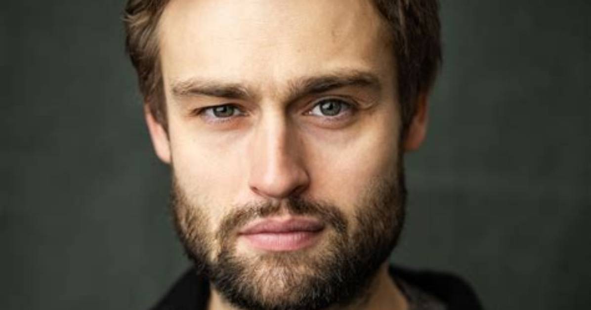 Douglas Booth Biography