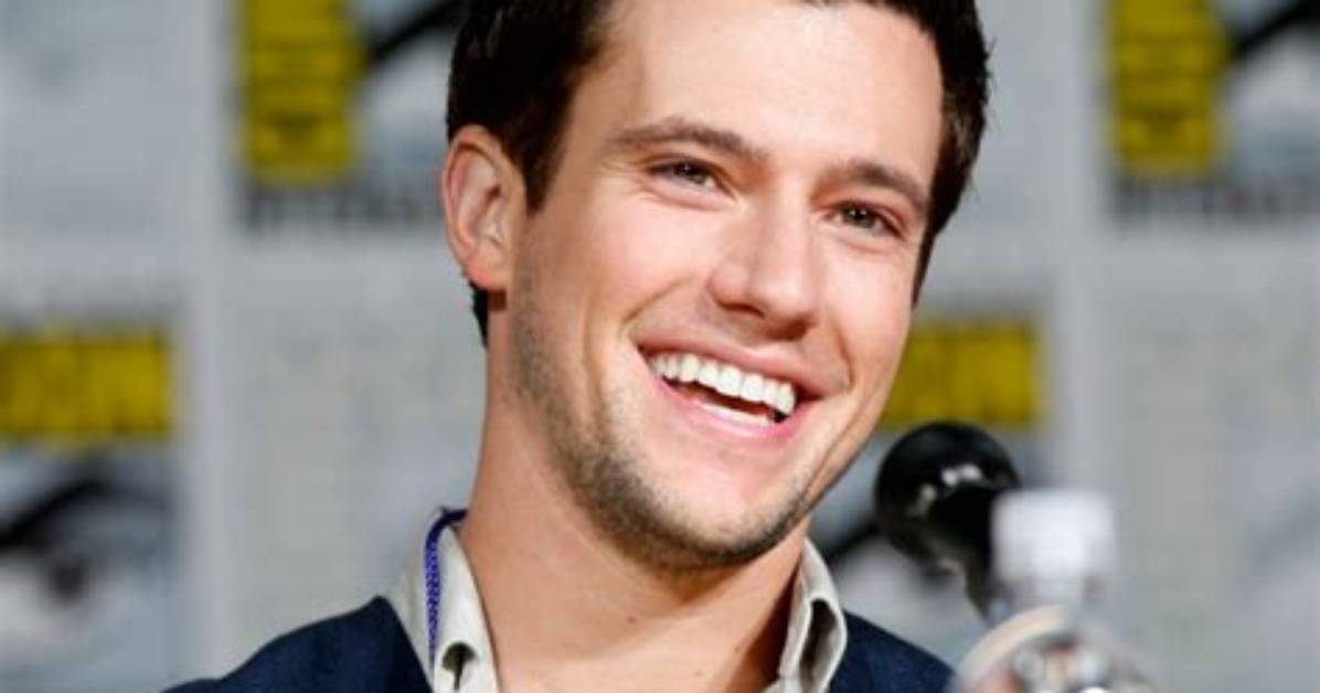 Drew Roy-Actor| Net Worth, Age, Height, Wife, Ethnicity and Wiki!
