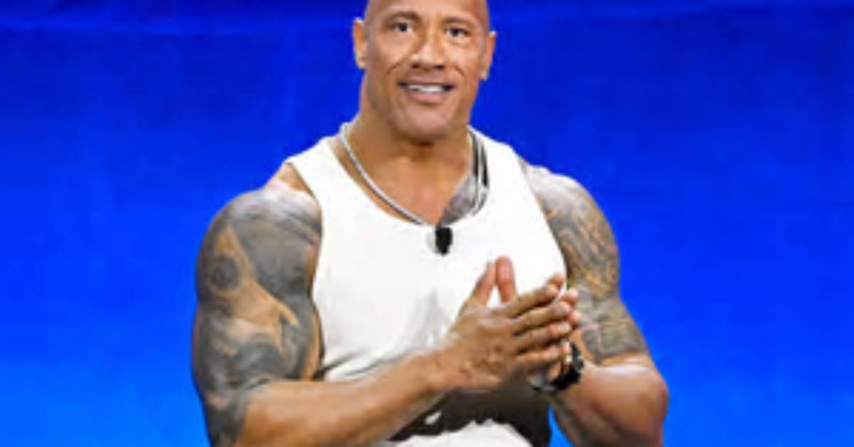 Dwayne Johnson Says He 'Can't Un-See' John Krasinski's Naked Gym Selfie