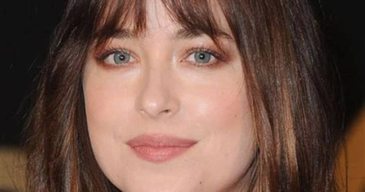 Easy Tips for Growing out Your Bangs