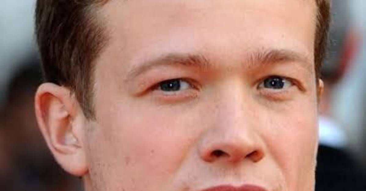 Ed Speleers Net Worth